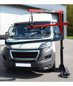 Photo de galerie - Nous changeons tous type de véhicule de la citadine au poids lourd et nous changeons tous type de vitrage le vitre avant arrière déflecteur ( Petite vitre avant la grande vitre ) et lunette arrière 