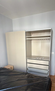 Photo de galerie - Montage dressing IKEA pas 2 modules avec portes coulissantes 