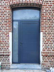 Photo de galerie - Pose porte entré