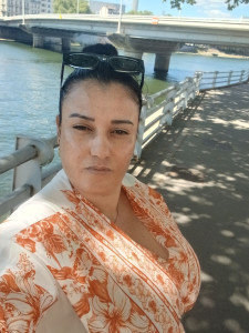 Photo de galerie - Bonjour je suis femme de ménage avec statut autoentrepreneur sur lyon avec expérience hotelerie,bureaux,locaux ,particuliers airbnb.... je cherche un travail  sur lyon avec déclaration en sécu ou salarié ou indépendant et je suis disponible immédiatement 