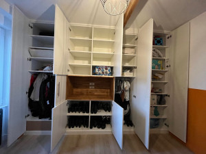 Photo de galerie - Réalisation d’un dressing entièrement fabriqué sur mesure