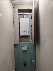 Photo de galerie - Habillage/coffrage du bâti ;
éventuellement carrelage autour,
