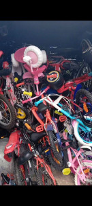 Photo de galerie - Livraison de matériel, marchandise ou bien personnel avec prise en charge manœuvre du point de récupération au point de livraison 