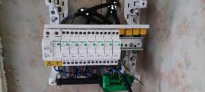 Photo de galerie - Intervention sur tableau électrique 