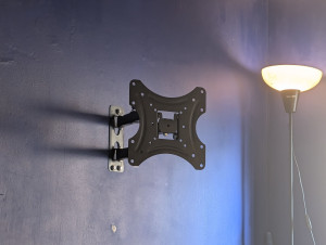 Photo de galerie - Pose d'un support TV Mural 