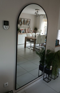 Photo de galerie - Pose d un miroir sur placo (25 kilos).