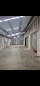 Photo de galerie - Peinture chez garage voiture de luxe