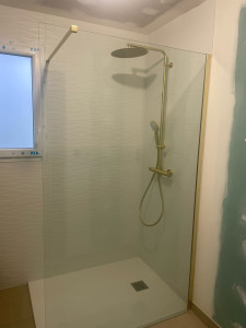 Photo de galerie - Paroi de douche et robinetterie 