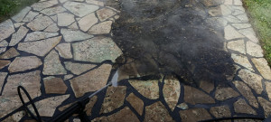 Photo de galerie - Nettoyage en profondeur d'une terrasse par la vapeur encore.