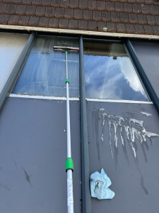 Photo de galerie -  Nettoyage puit de lumière d’une véranda 