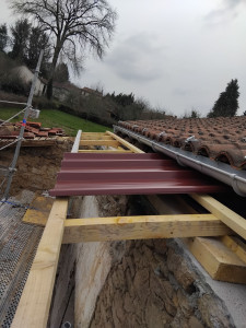 Photo de galerie - Maçonnerie, pose carrelage, peinture intérieur extérieurs, pose placo,pose clôture 

taille des hais, élagage d'arbre, abattage 