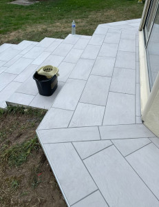 Photo de galerie - Rénovation de terrasse extérieur avec joint et baquette