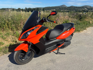 Photo de galerie - Restauration terminé pour ce Kymco Dinkstreet 