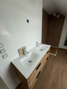Photo de galerie - Pose sale de bain 