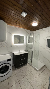 Photo de galerie - Pose d’une salle de bain complète 