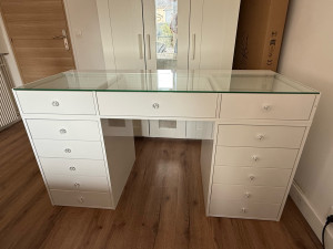 Photo de galerie - Coiffeuse 