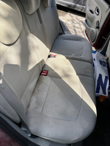 Photo de galerie - Avant la formule traitement des sièges 