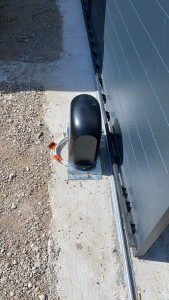 Photo de galerie - Installation de rideau électrique. 