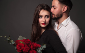 Photo de galerie - Un regard, une rose, l’éternité …