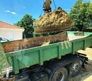 Photo de galerie - Terrassement, camion grue