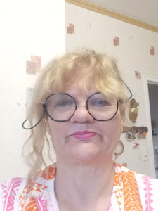 Photo de galerie - Je me trouve sur plouezec  je suis aide ménagère aide à la personne toilettes repas cours déplacement médicaux ou autres  agréable souriante disponible gracieuses j'ai un compte cesu  très propre au plaisir de vous lire