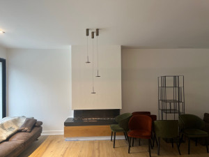 Photo de galerie - Salon peintures avant après 