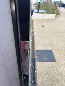 Photo de galerie - Réparation gâche électrique après effraction 