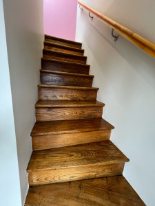 Photo de galerie - Vernissage d’un escalier en bois