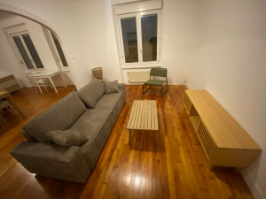 Photo de galerie - Canapé, table basse et meuble télé IKEA 