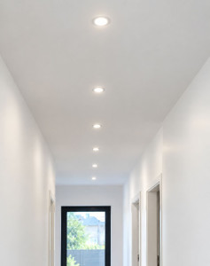 Photo de galerie - Pose de spots au plafond