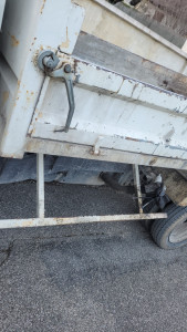 Photo de galerie - Terrassement avec peleteuse et camion benne de 3 tonne