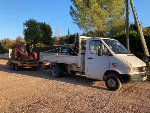 Photo de galerie - Homme toute mains multiservice 
Transport location 
Matériel 
Placo 
Maçonnerie 
Petit travaux 
Terrassement 
