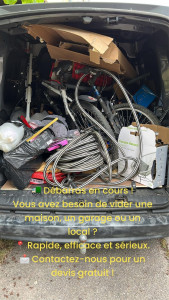 Photo de galerie - Petit débarras sur la commune de Charmes.
