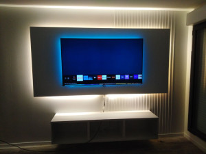 Photo de galerie - Déco tv mural 