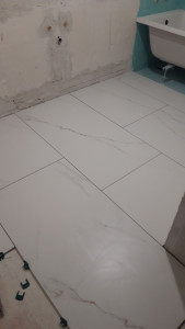 Photo de galerie - Carrelage   au sol salle  de bain 