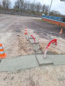 Photo de galerie - Passage de gaine et de câbles pour barrière levante 