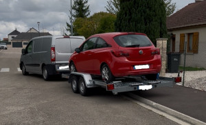 Photo de galerie - Véhicule avec plateau voiture 