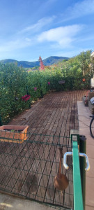 Photo de galerie - Lasure sur une terrasse avant 
