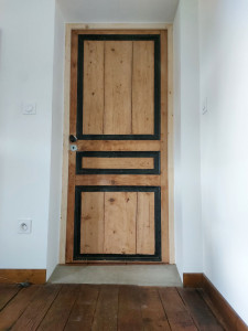 Photo de galerie - Autre  face de l ouvrage 