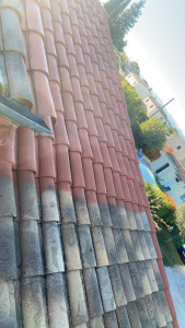 Photo de galerie - Application d’une résine sur toiture avant et après 