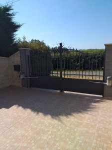 Photo de galerie - Bricolage et multi services