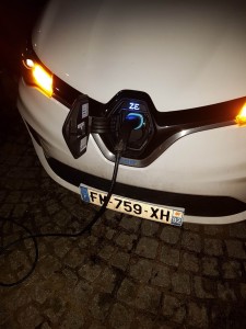 Photo de galerie - Prise pour recherche de véhicules électriques 