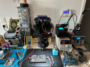 Photo de galerie - Micro soudure téléphonie 