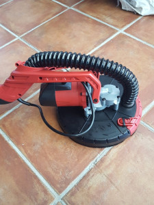 Photo de galerie - Ponceuse girafe / Ponceuse à bras télescopique