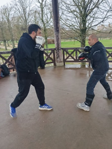 Photo de galerie - Cour de boxe pieds poings (boxe thaïlandaise, kick boxing, MMA et boxe anglaise)
