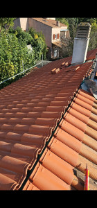 Photo de galerie - Changement d'un pont de toiture ; mise en sécurité avec échafaudage.