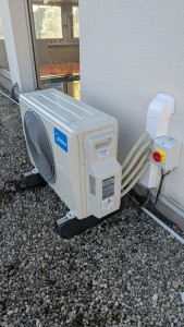 Photo de galerie - Installation tri-split midea