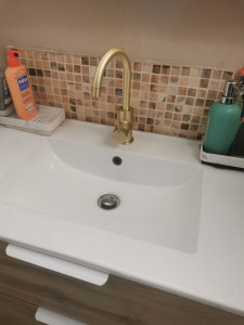 Photo de galerie - Changement de robinet
Suppression de l ancien puis remplacement par le nouveau fourni par le client