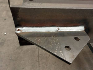 Photo de galerie - Ajout platine de fixation sur poutre de charpente métallique