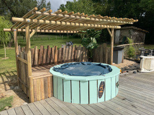 Photo de galerie - Pergola,habillage spa gonflable